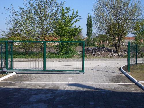 poarta autoportanta