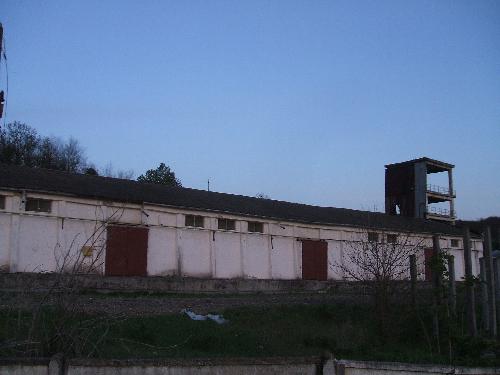 Vind sau inchiriez,hale industriale