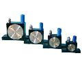Vibratoare pneumatice cu role