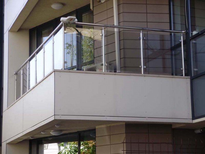 Balustrada Inox Cu Sticla 16 oferte de la 10 firme