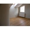 Parchet stratificat finisat cu lac