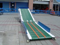 Banda transportoare pentru descarcat vagoane