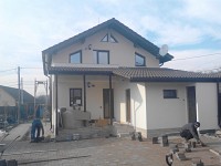 Case la rosu sau la cheie