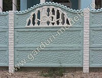 Gard din placi prefabricate din beton armat