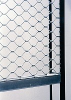 Grilaj metalic de protectie cu tuburi ondulate sau drepte