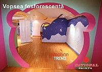 Vopsea lavabila fosforescenta