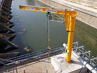 Macara pivotanta M16-6 cu electropalan