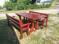 Set masa cu doua banci din lemn