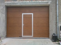 Usi de garaj sectionale rezidentiale