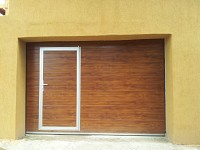 Usi de garaj sectionale rezidentiale