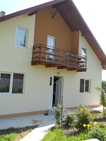 case din lemn la rosu sau la cheie