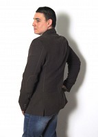 Costum cu slit lateral