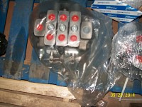Distribuitoare fata buldoexcavatoare JCB