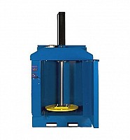 Presa compactat butoaie metalice