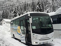 Inchiriere autocar Isuzu Turquise