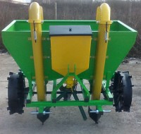 Masina de plantat cartofi pe 2 randuri