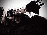 Inchirieri buldoexcavator MST