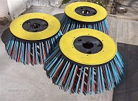 Perii laterale maturatori stradale