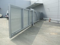 porti culisante din fier