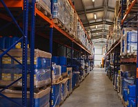 Rafturi metalice depozit