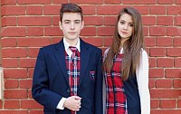 Uniforme scolare pe comanda