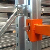 rafturi metalice cantilever