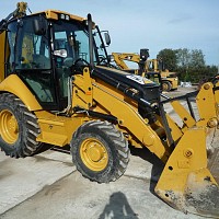 buldoexcavator caterpillar