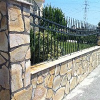 gard din piatra neregulata