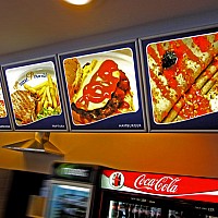 panouri luminoase publicitare