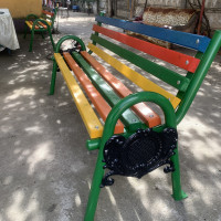Banca parc multii culor