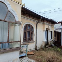 Vand Casa Ploiesti - Cartier Nucilor  5 camere = 58 mii +40766534932
