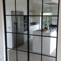 Vitralii living bucatarie interior