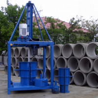 Masina pentru fabricat tuburi din beton