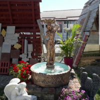 Fantana arteziana din beton F2/fantana arteziana/ornament gradina/statuete din beton/jardiniere din beton/ghivece beton