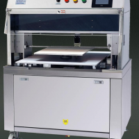 Masina pentru taiat prajituri si torturi