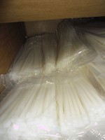 Colier plastic alb 3.6x200 - 100 per set.Fasete plastic alb 3.6 x 200 import .Necasante