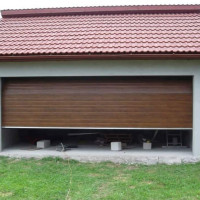 Usi de garaj Producator