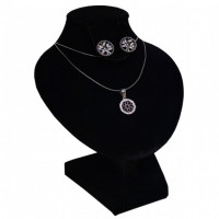 Bust expunere lantisor pandantiv si cercei catifea neagra 12x10cm