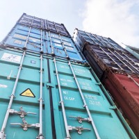 Inchiriem containere maritime 6m/12m