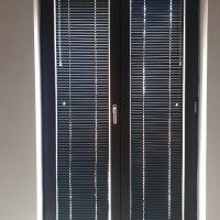 Jaluzele orizontale din aluminiu culoare antracit