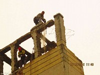 Demolari manuale cladiri ,bazine,structuri metalice,stalpi beton