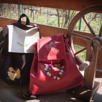 Gentute, rucsacele personalizate prin broderie computerizata