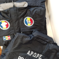 Geaca personalizata prin broderie computerizata