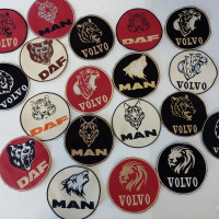 Embleme personalizate prin broderie computerizata