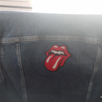 Geaca de blugi personalizata prin broderie