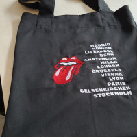 Sacosa personalizata prin broderie