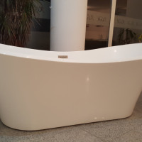 Cada baie compozit freestanding tip insula