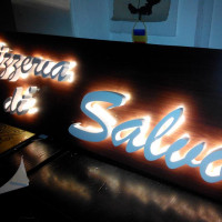 Litere volumetrice luminoase