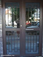 Usi exterior de intrare in bloc