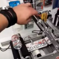 Masina etichetare recipiente cilindrice, doze aluminiu 330ml